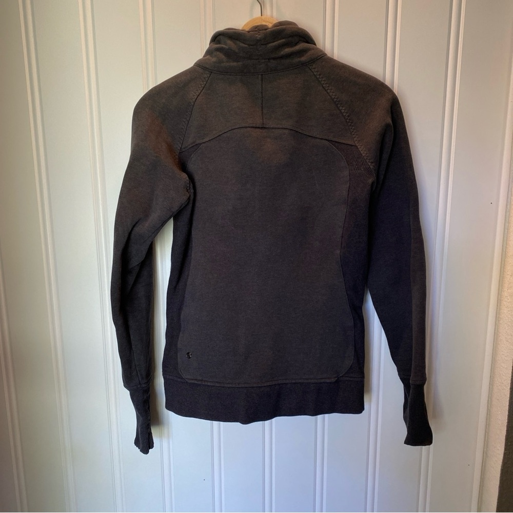 Lululemon Scuba Jacket Womens Size 4 Asymmetrical Zip Up Gray‎ - Picture 3 of 11
